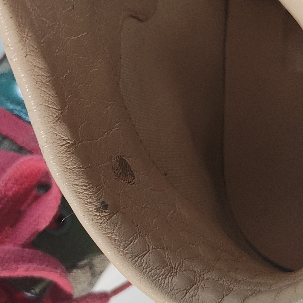 Gucci High-Tops with Red and Green Details - Picture 8 of 8